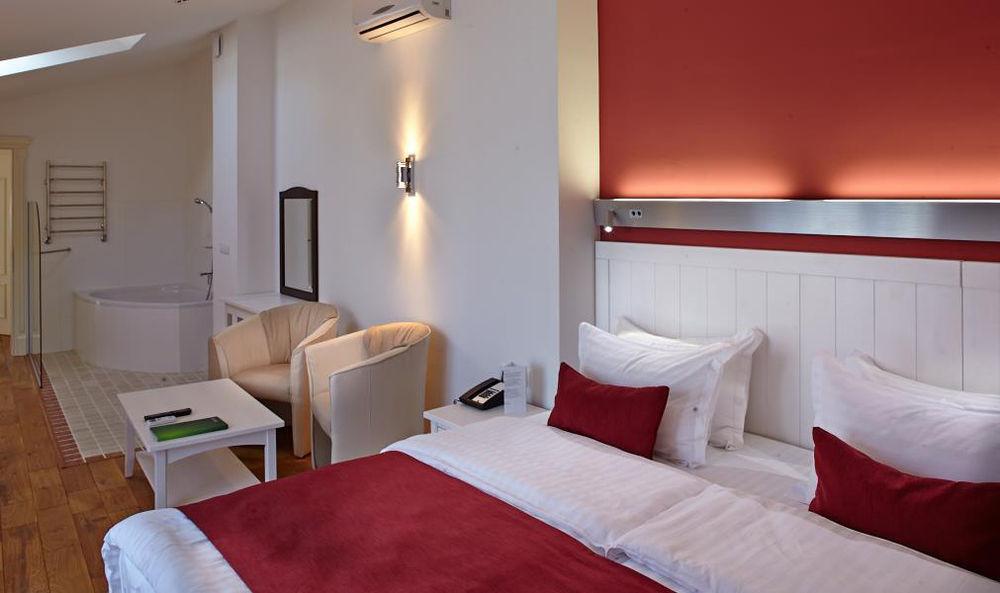 Rudolfo Hotel ลวีฟ ภายนอก รูปภาพ
