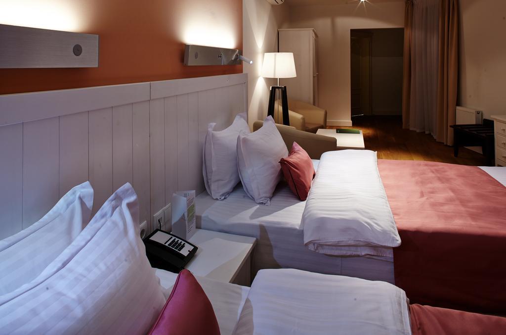 Rudolfo Hotel ลวีฟ ภายนอก รูปภาพ