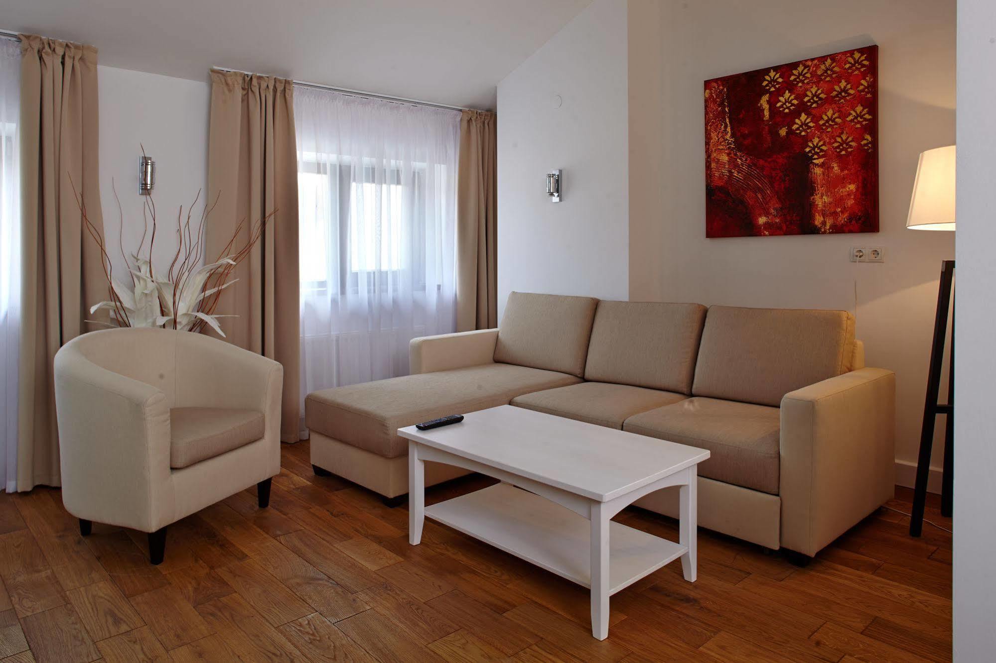 Rudolfo Hotel ลวีฟ ภายนอก รูปภาพ