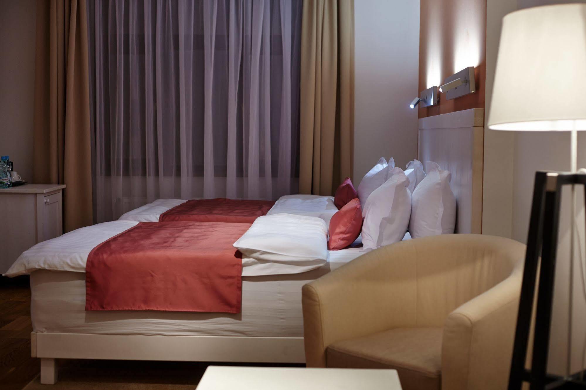 Rudolfo Hotel ลวีฟ ภายนอก รูปภาพ