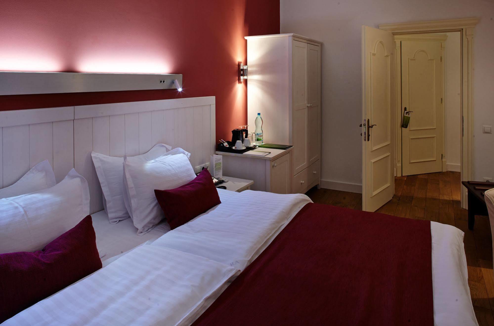 Rudolfo Hotel ลวีฟ ภายนอก รูปภาพ