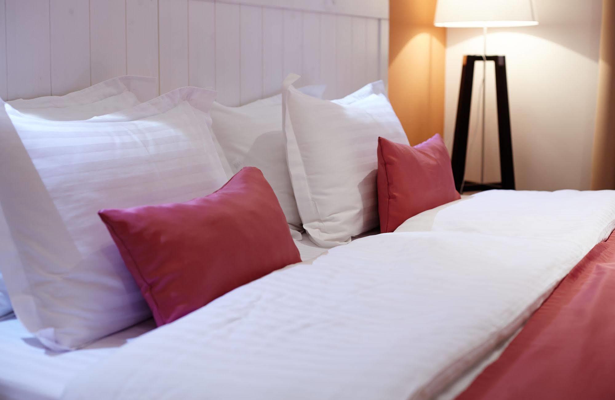 Rudolfo Hotel ลวีฟ ภายนอก รูปภาพ