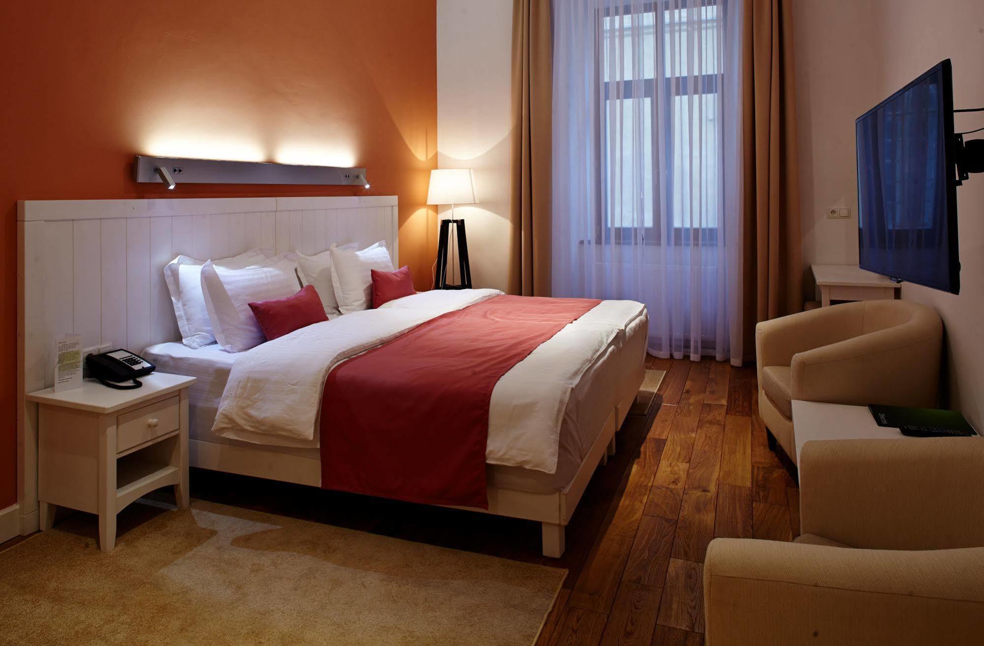 Rudolfo Hotel ลวีฟ ภายนอก รูปภาพ